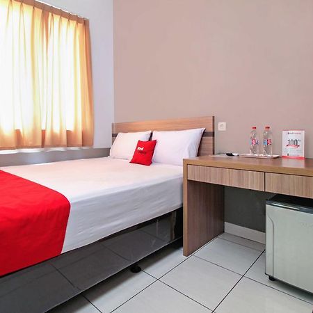 Reddoorz @ Karet Pedurenan 2 Jakarta Extérieur photo