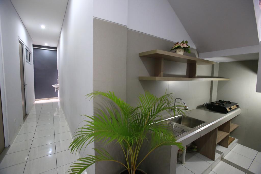 Reddoorz @ Karet Pedurenan 2 Jakarta Extérieur photo