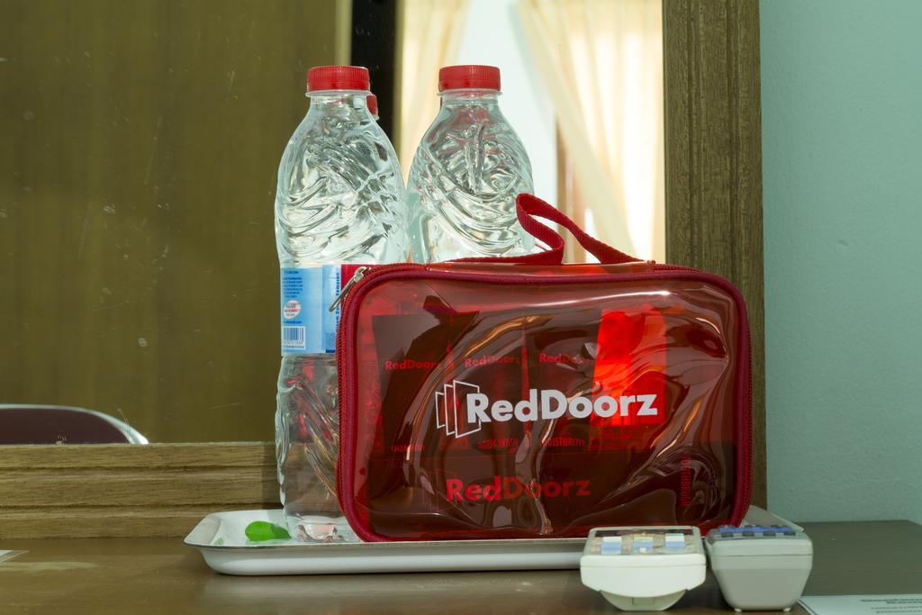 Reddoorz @ Karet Pedurenan 2 Jakarta Extérieur photo