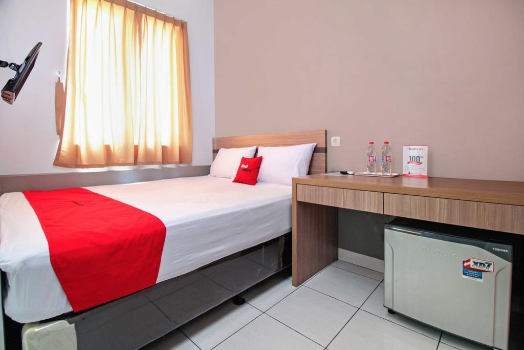 Reddoorz @ Karet Pedurenan 2 Jakarta Extérieur photo