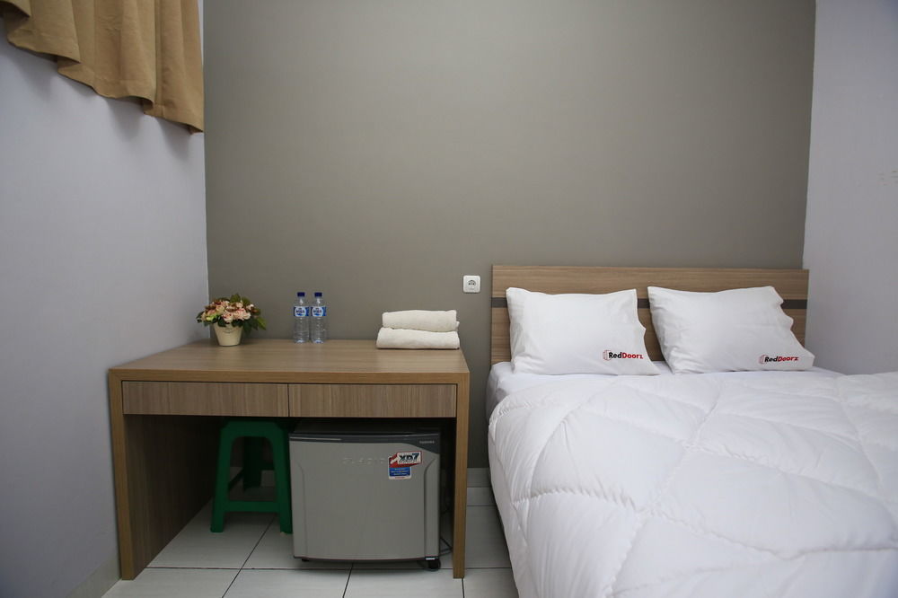 Reddoorz @ Karet Pedurenan 2 Jakarta Extérieur photo