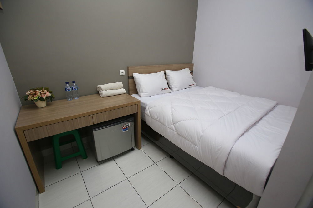 Reddoorz @ Karet Pedurenan 2 Jakarta Extérieur photo